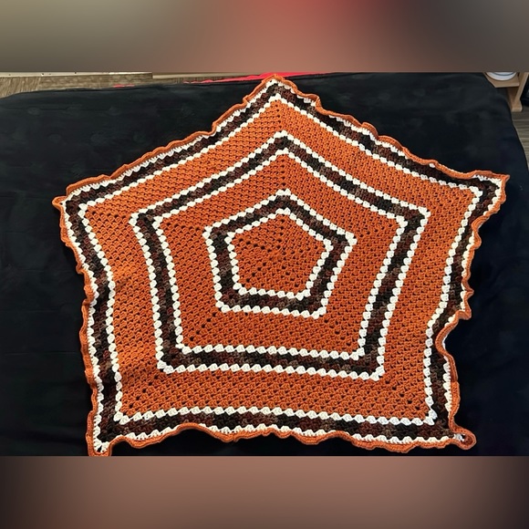 Crocheted Pentagon Blanket/Baby Swaddle ♥️ - Picture 5 of 10